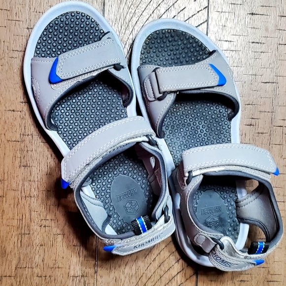 Womens‎ Sandals - Picture 2 of 4